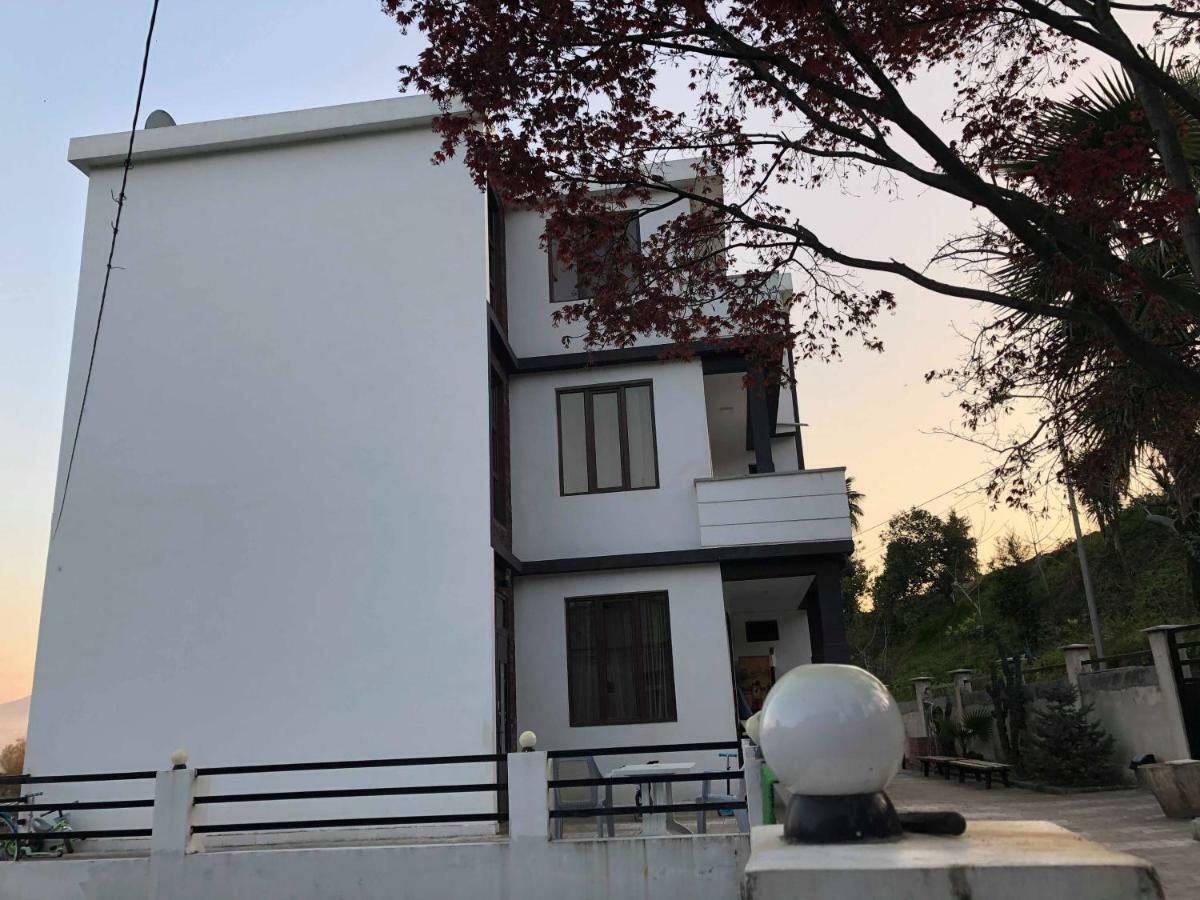 Holiday House Green Cape Batumi Ξενοδοχείο Mtsvane Konts'khi Εξωτερικό φωτογραφία